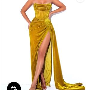 Gold Draping Corset High Slit Velvet Gown